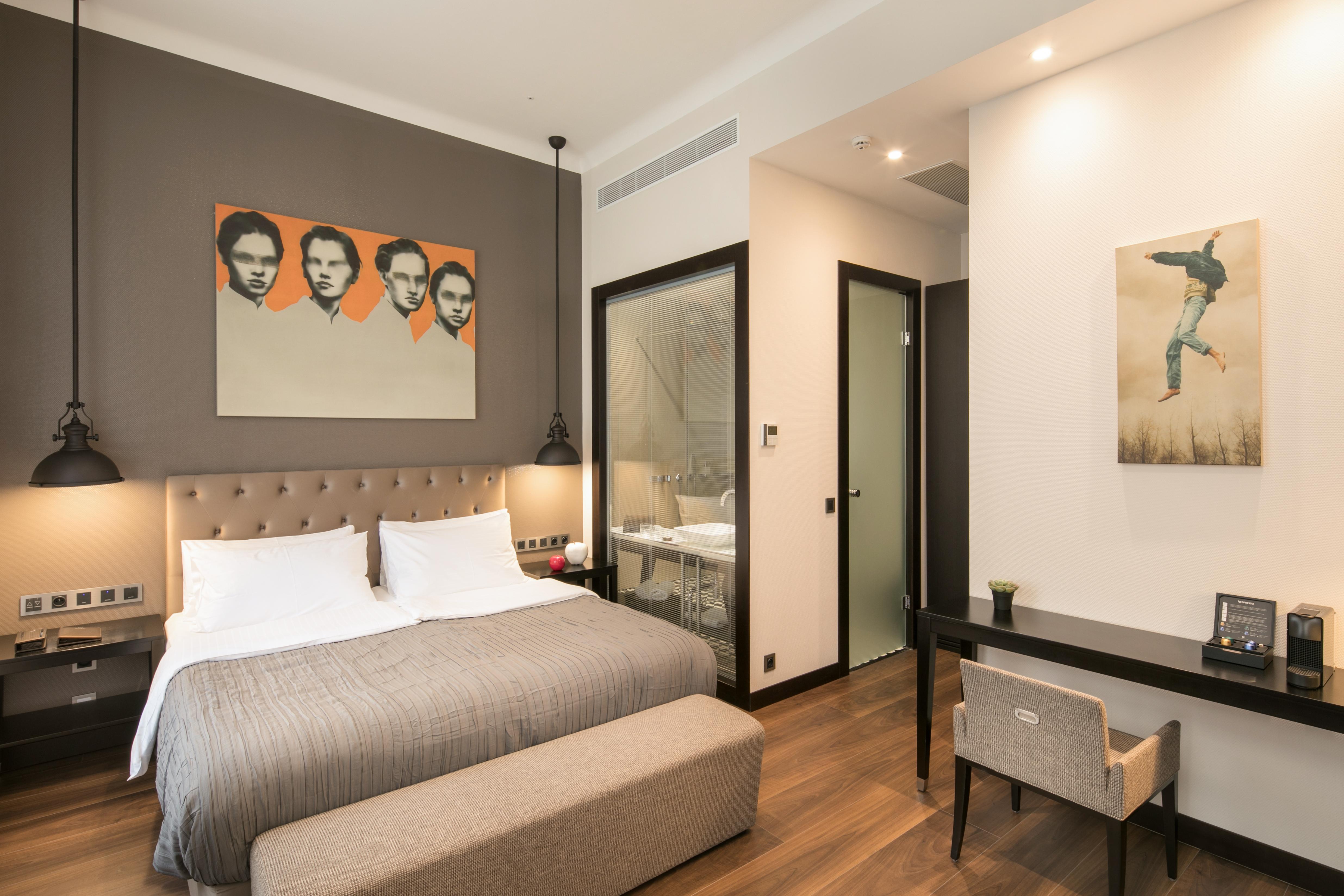 Otel Quentin 4*