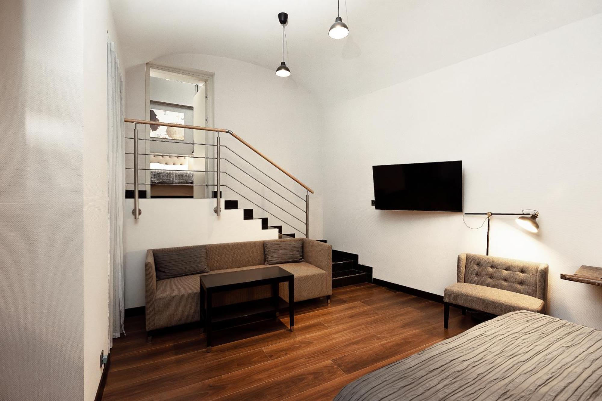 Quentin Otel Prag