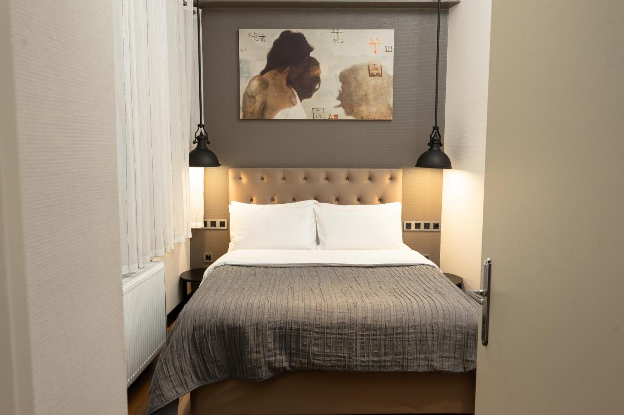 Quentin Otel Prag